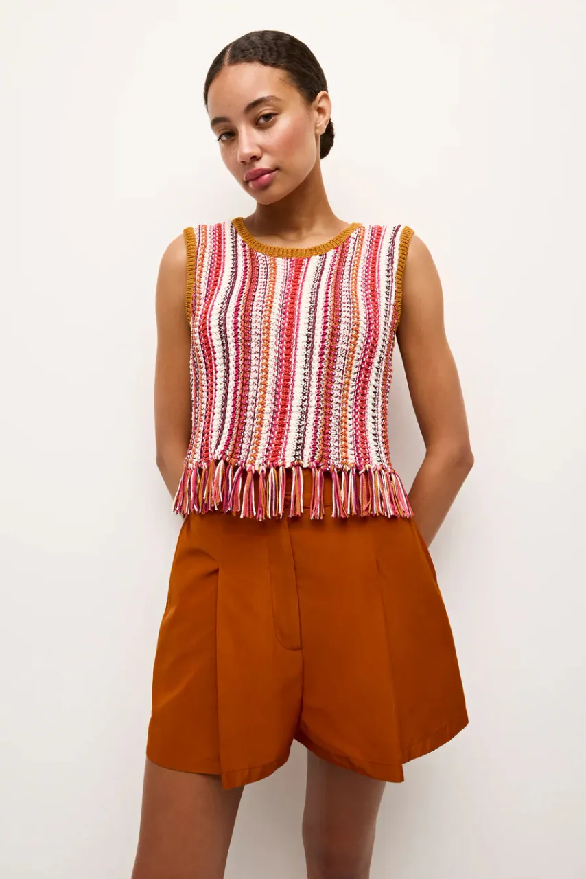 Marie Oliver Collins Tank, Pome