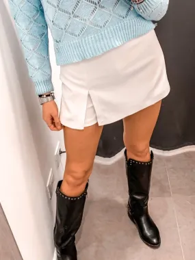 Pantaloncino-gonna bianco con spacco